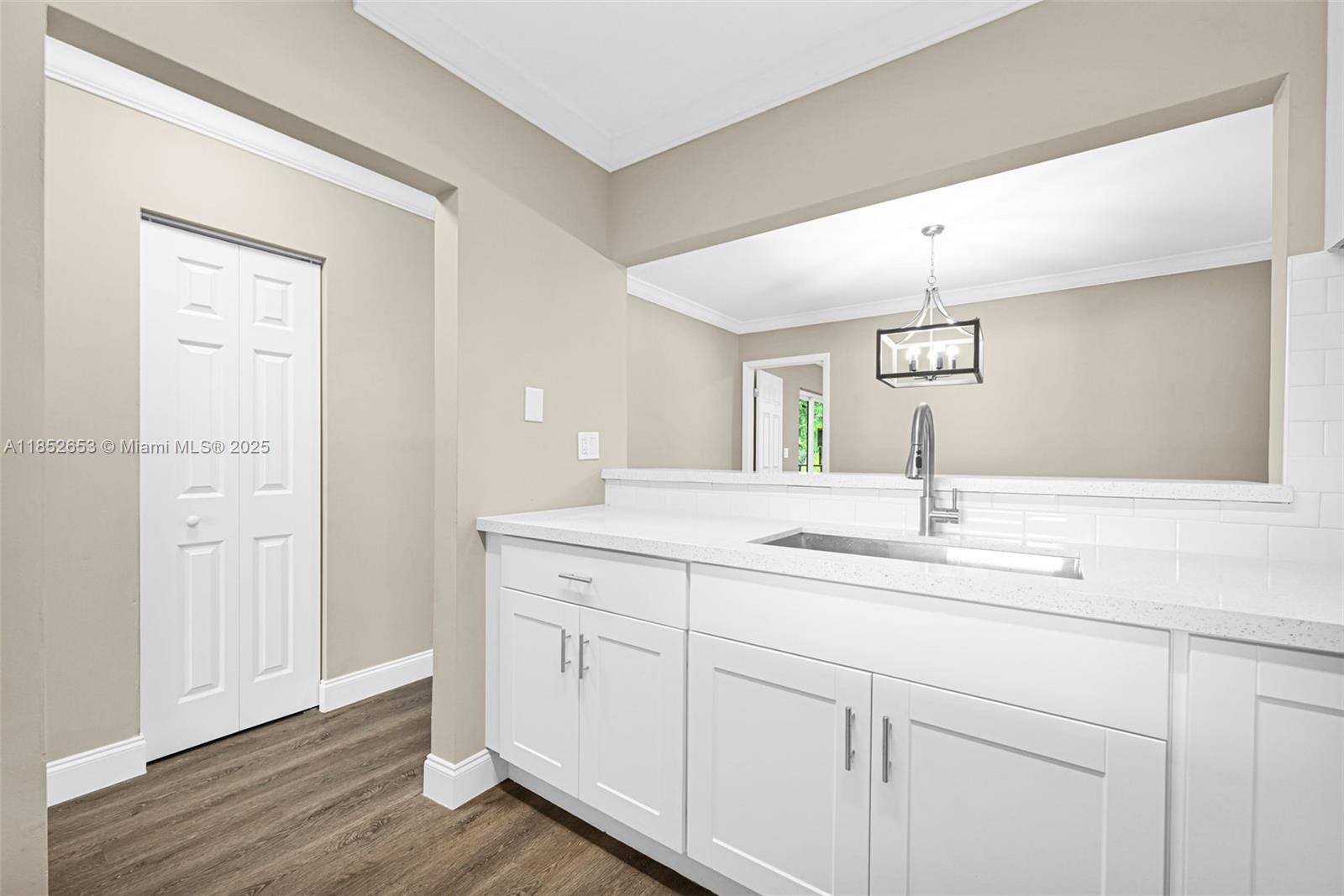 VIEW WEST CONDO PH I - Residential