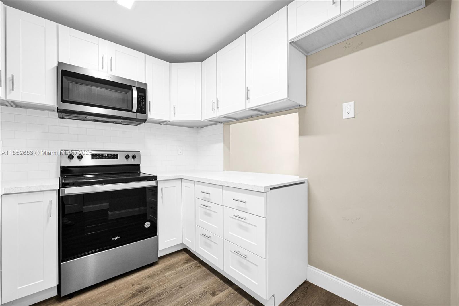 VIEW WEST CONDO PH I - Residential