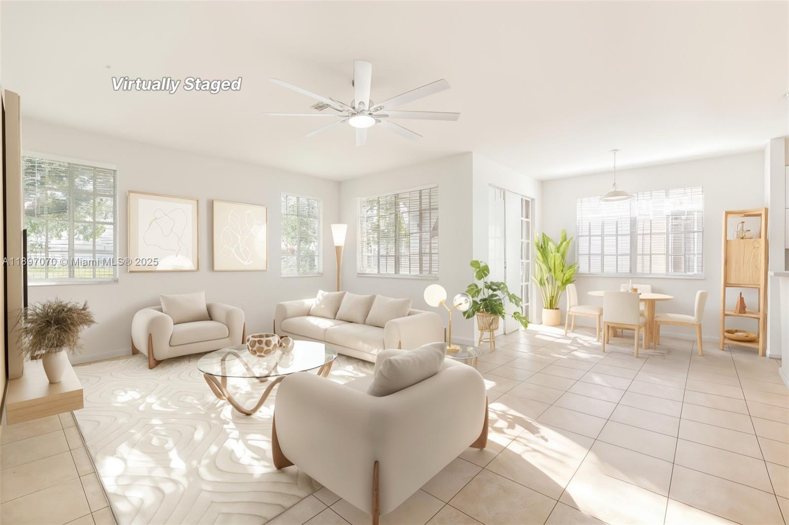 MANDARIN LAKES - Residential