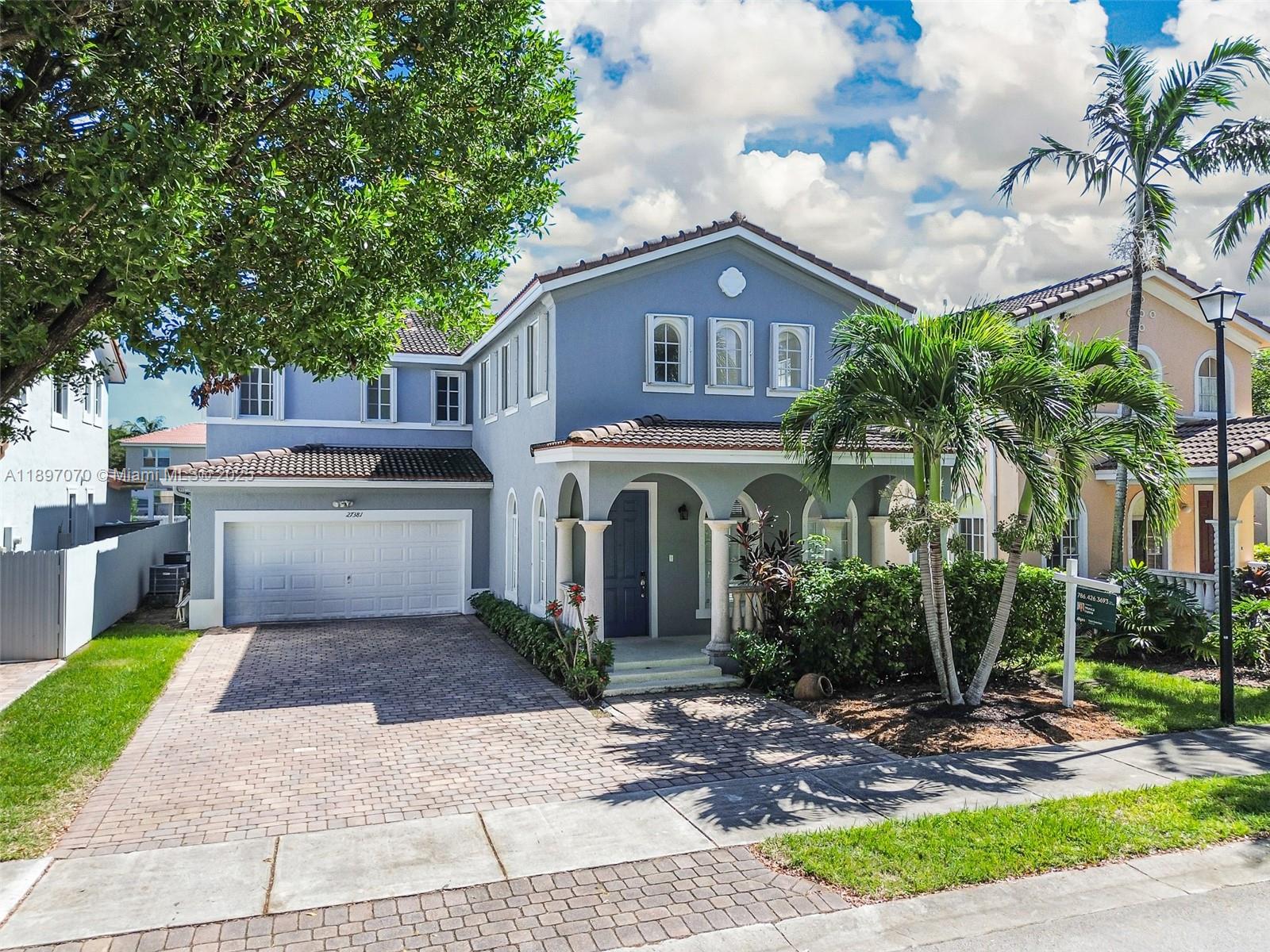 MANDARIN LAKES - Residential