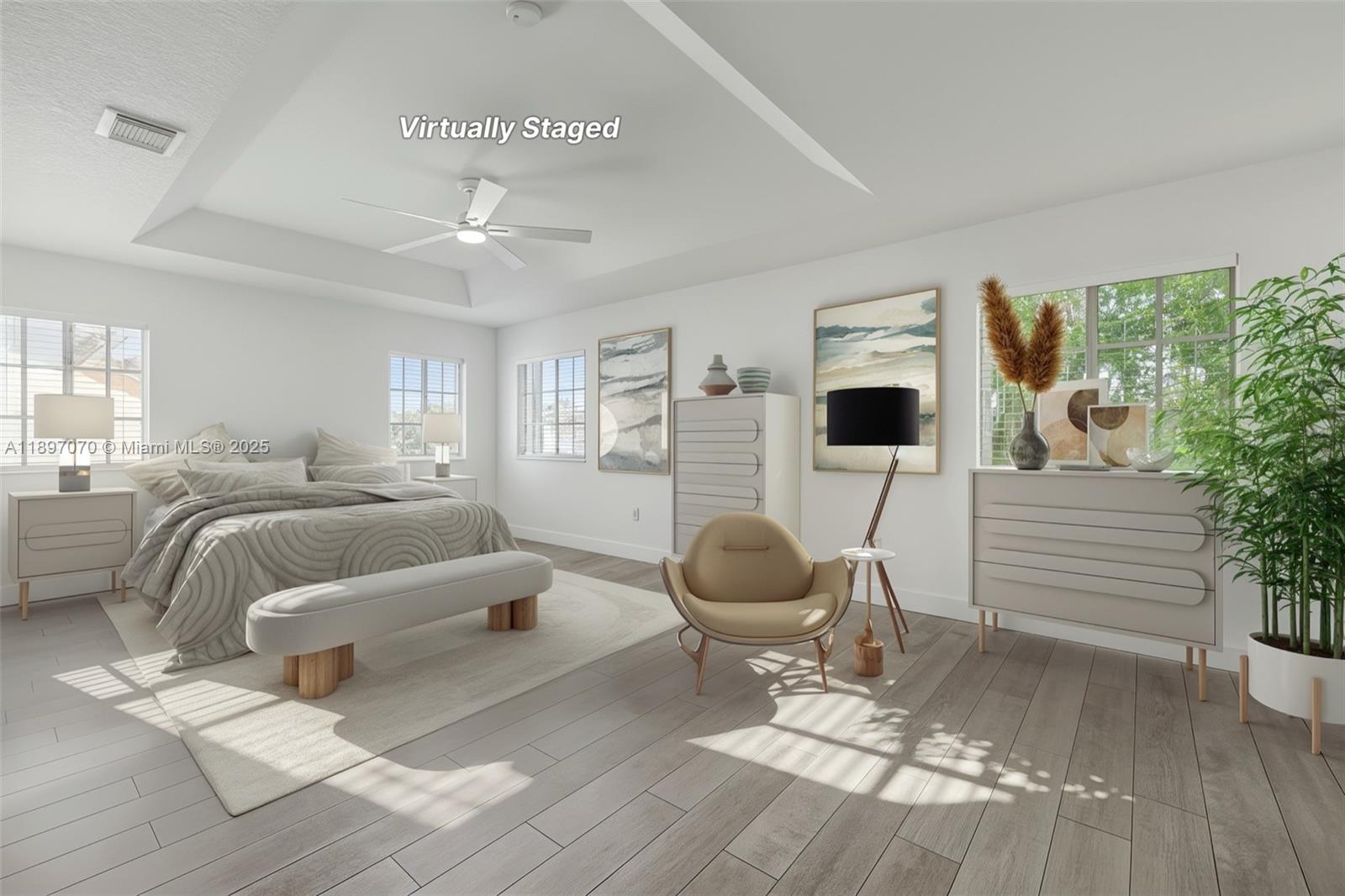 MANDARIN LAKES - Residential