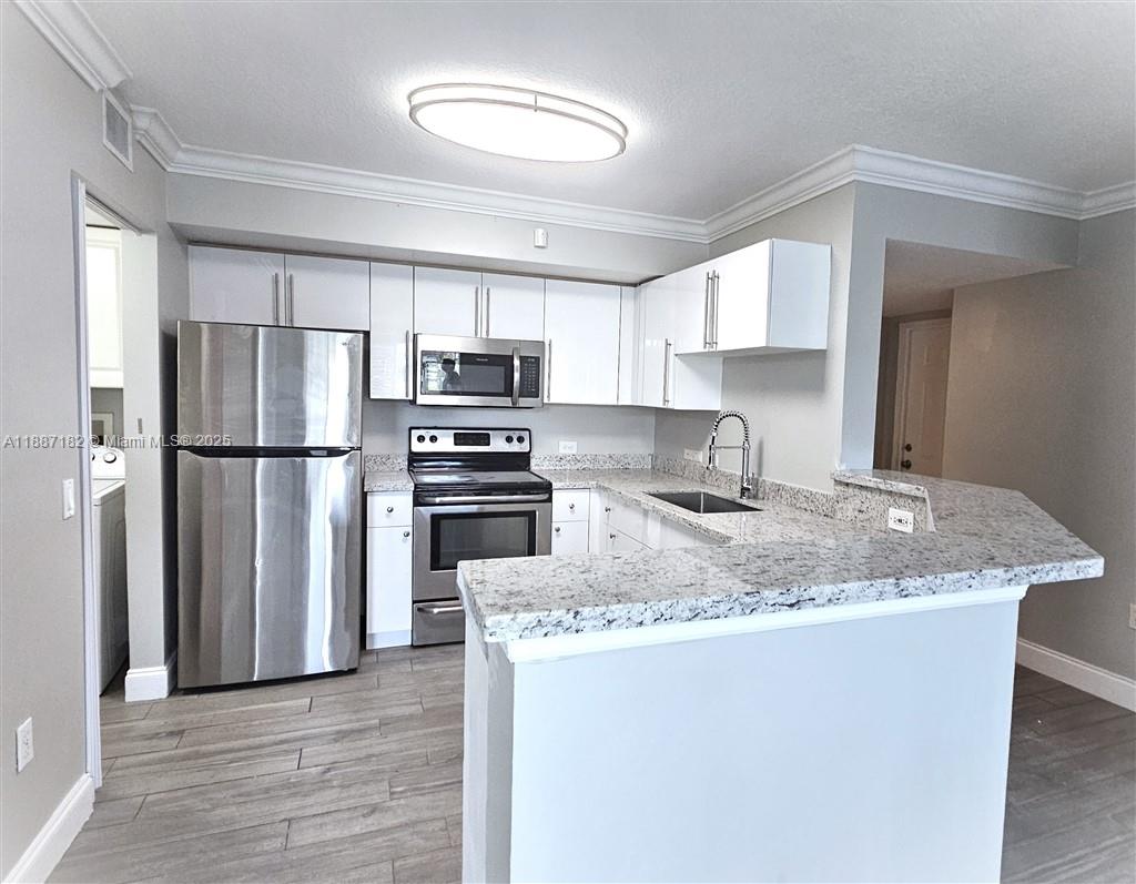 VILLA DEL SOL CONDO - Residential