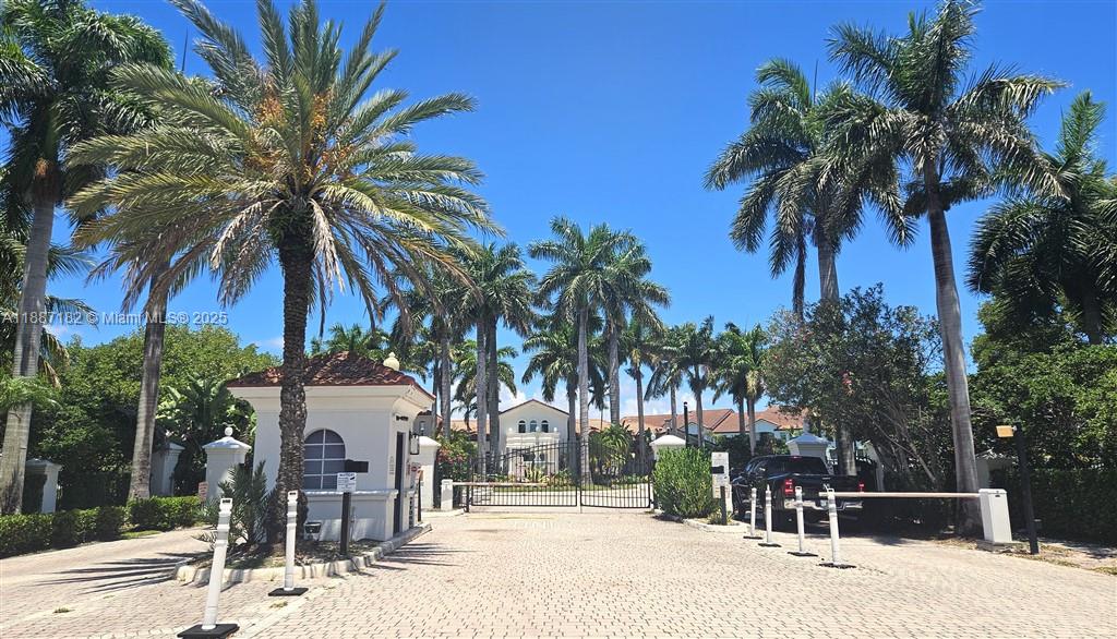 VILLA DEL SOL CONDO - Residential