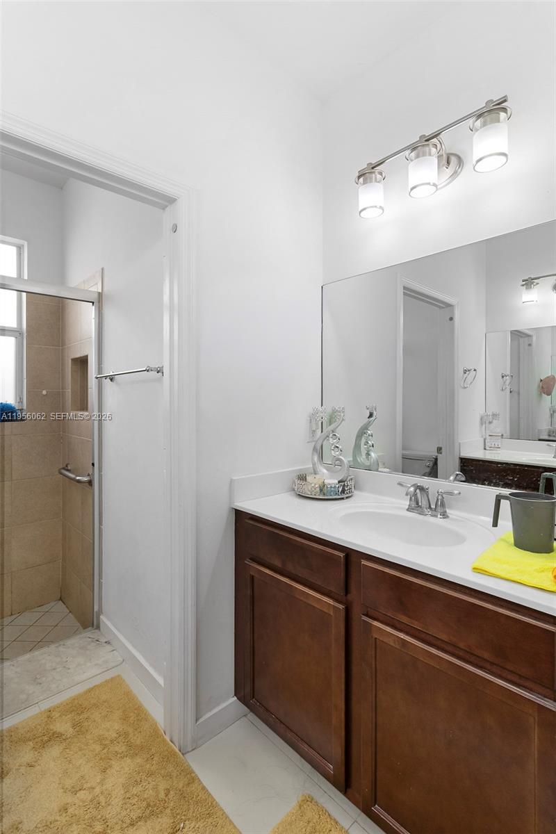 HEMINGWAY POINT - Residential