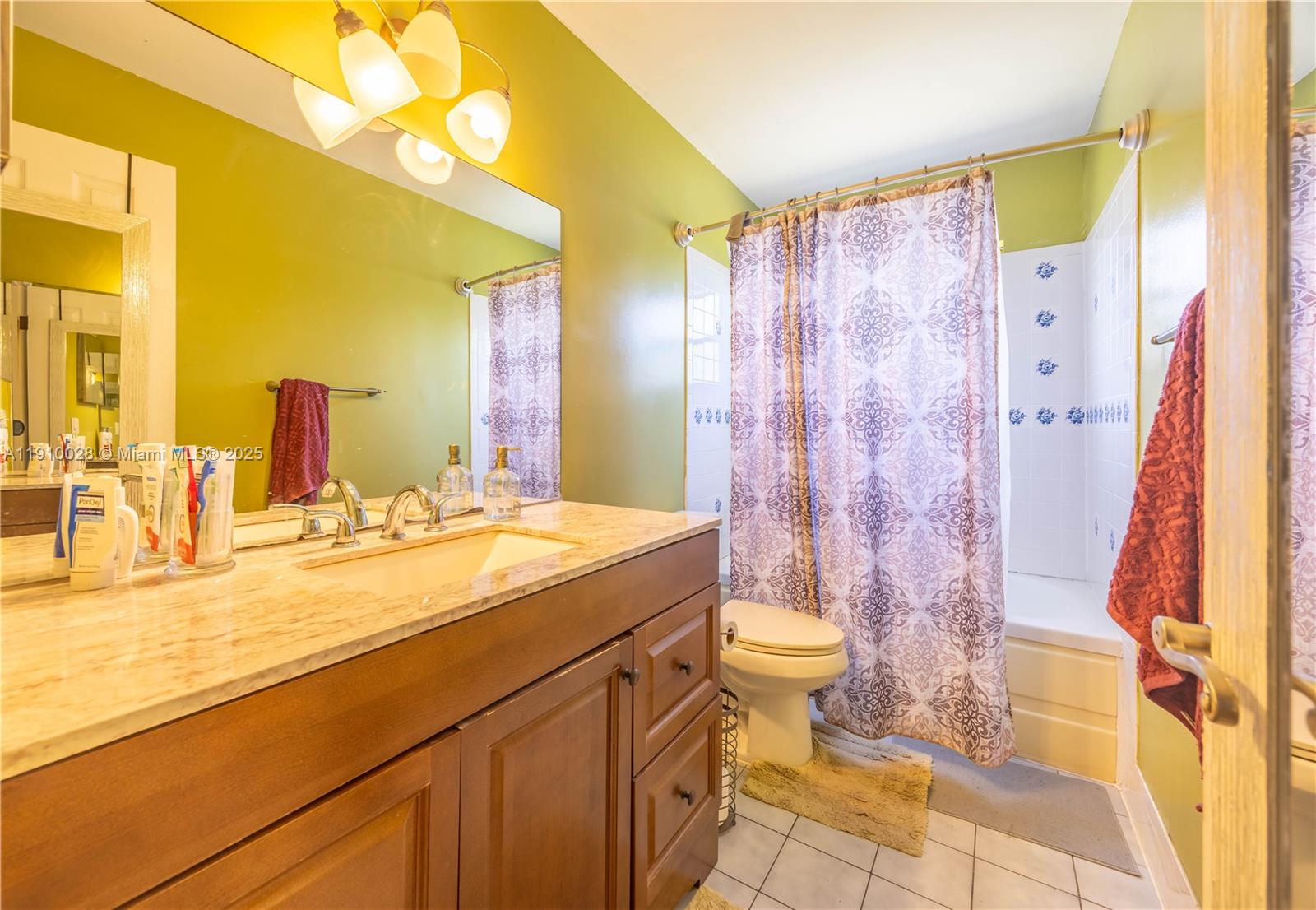 CASTLEWOOD - Residential