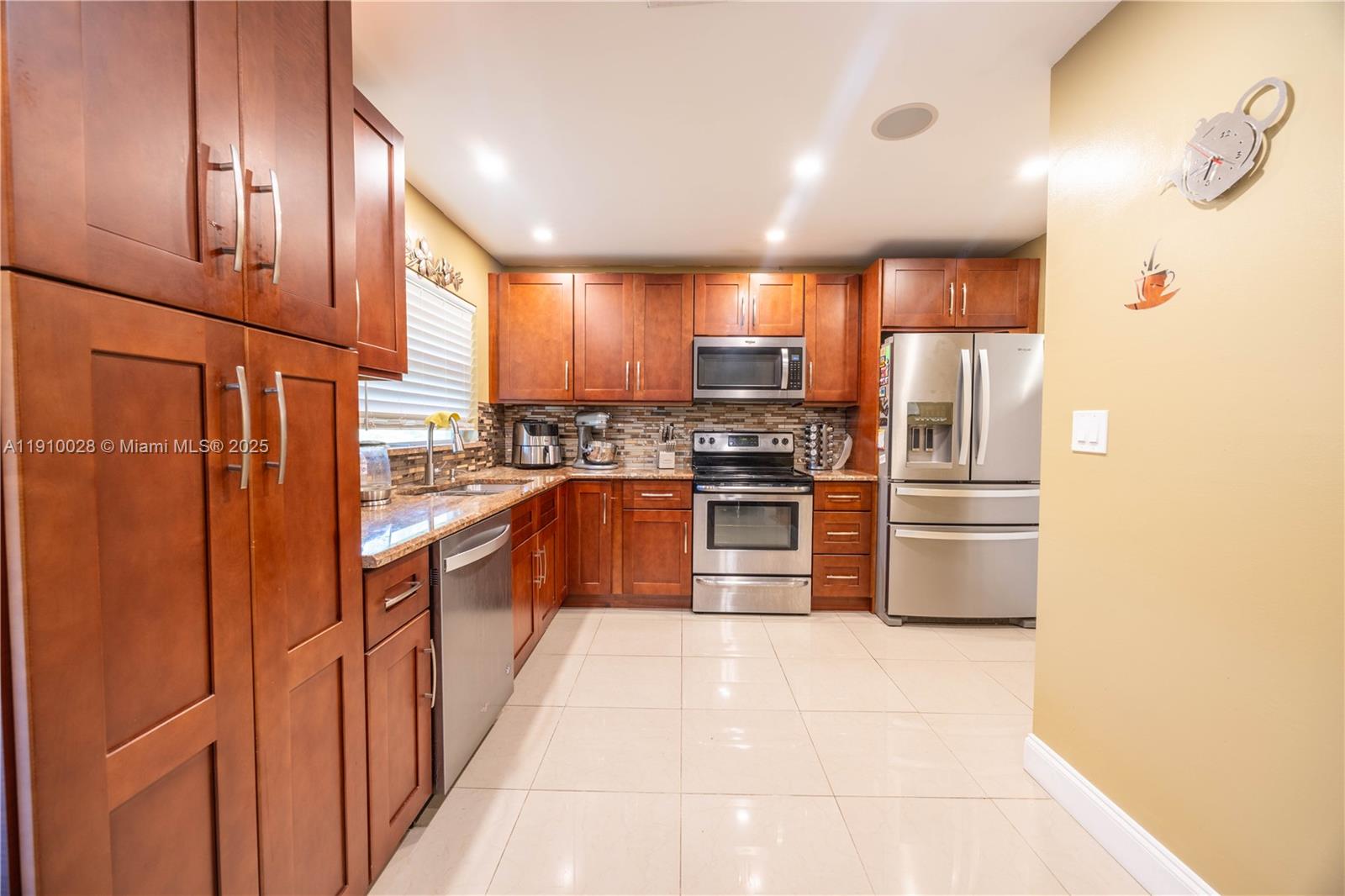 CASTLEWOOD - Residential