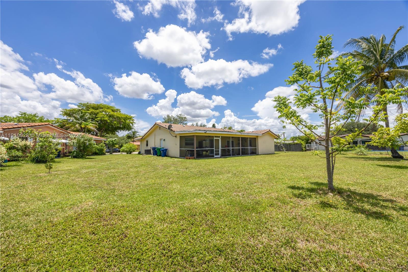 CASTLEWOOD - Residential