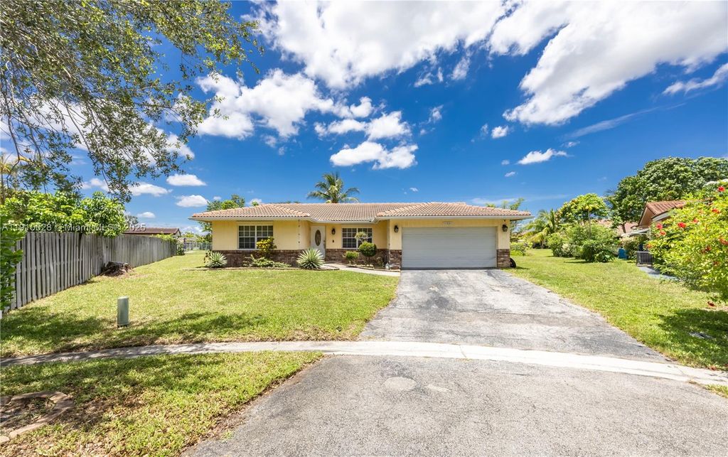 Photo of 11351 NW 37th St, Coral Springs, FL 33065 (MLS # A11910028)