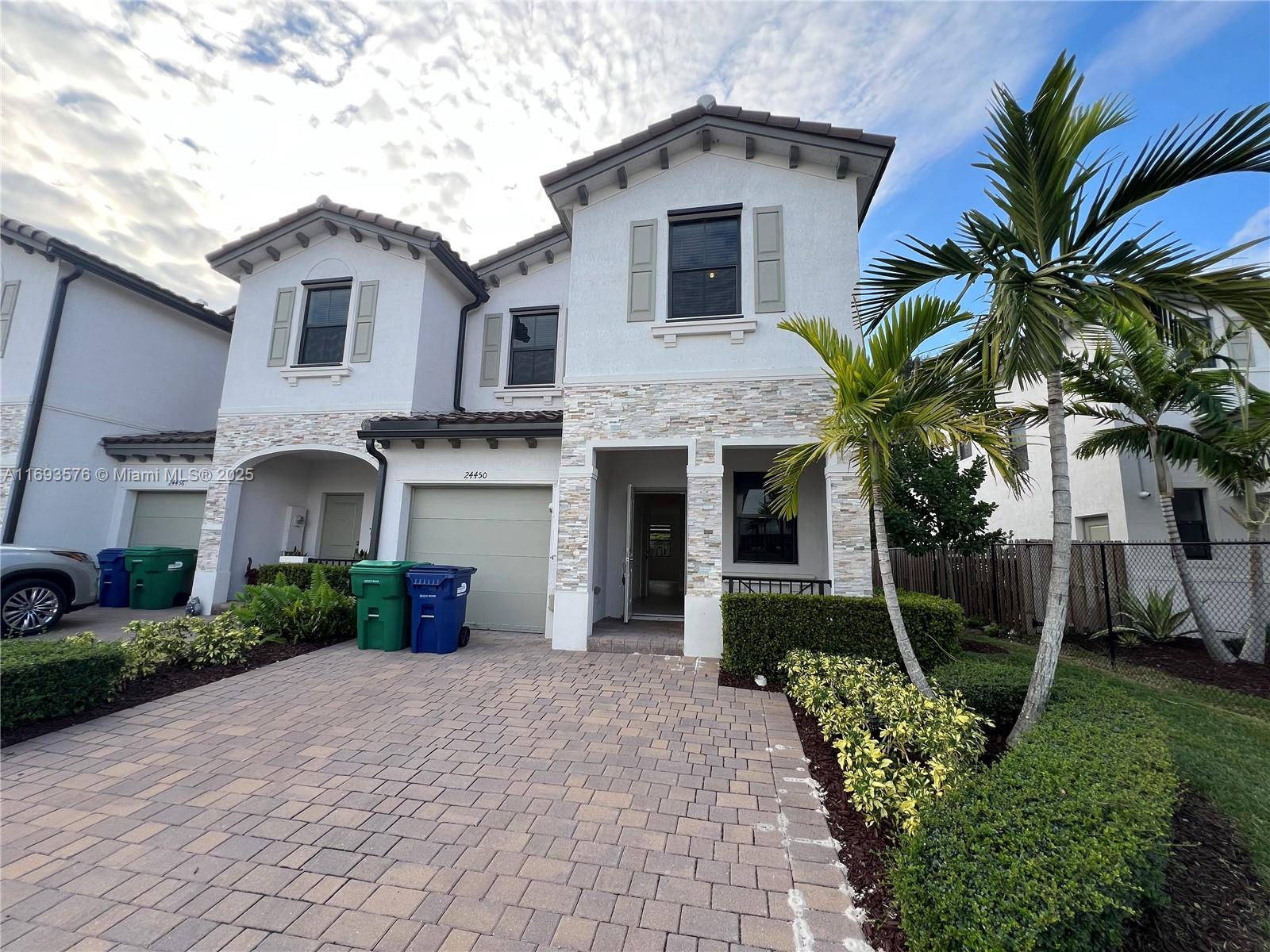 Rental Property at 24450 Sw 119th Place 24450, Homestead, Miami-Dade County, Florida - Bedrooms: 4 
Bathrooms: 3  - $3,000 MO.