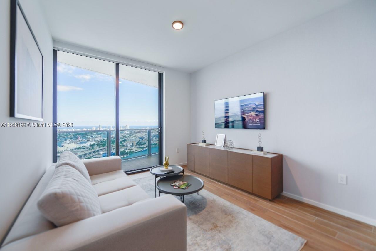 THE ELSER - Residential