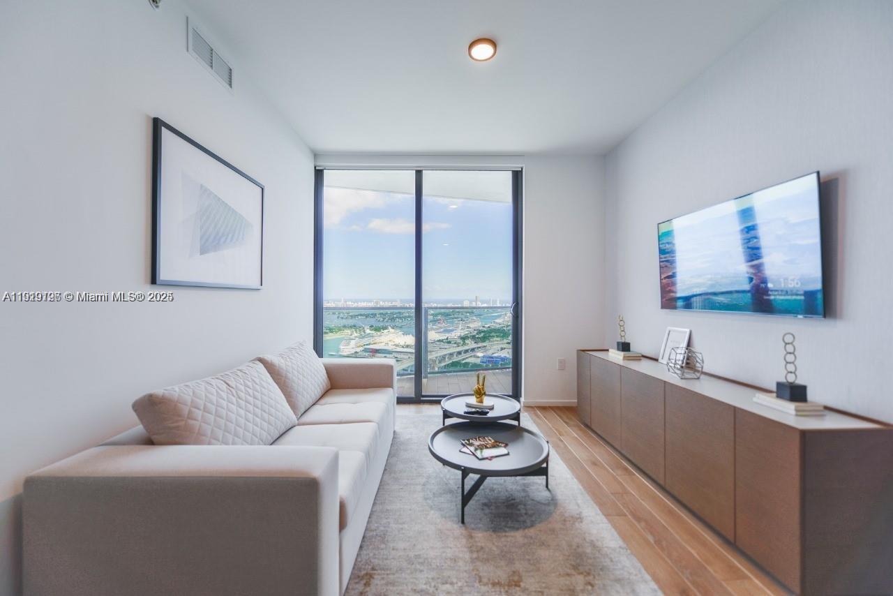 THE ELSER - Residential