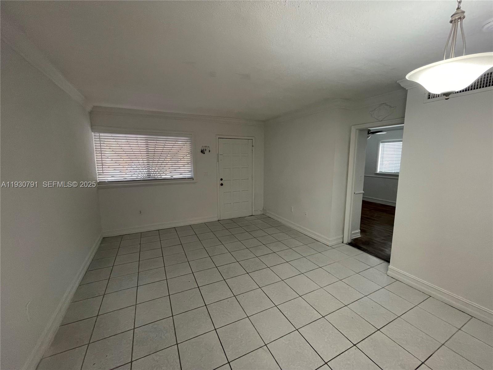 LAGO GRANDE 5-D - Residential Lease