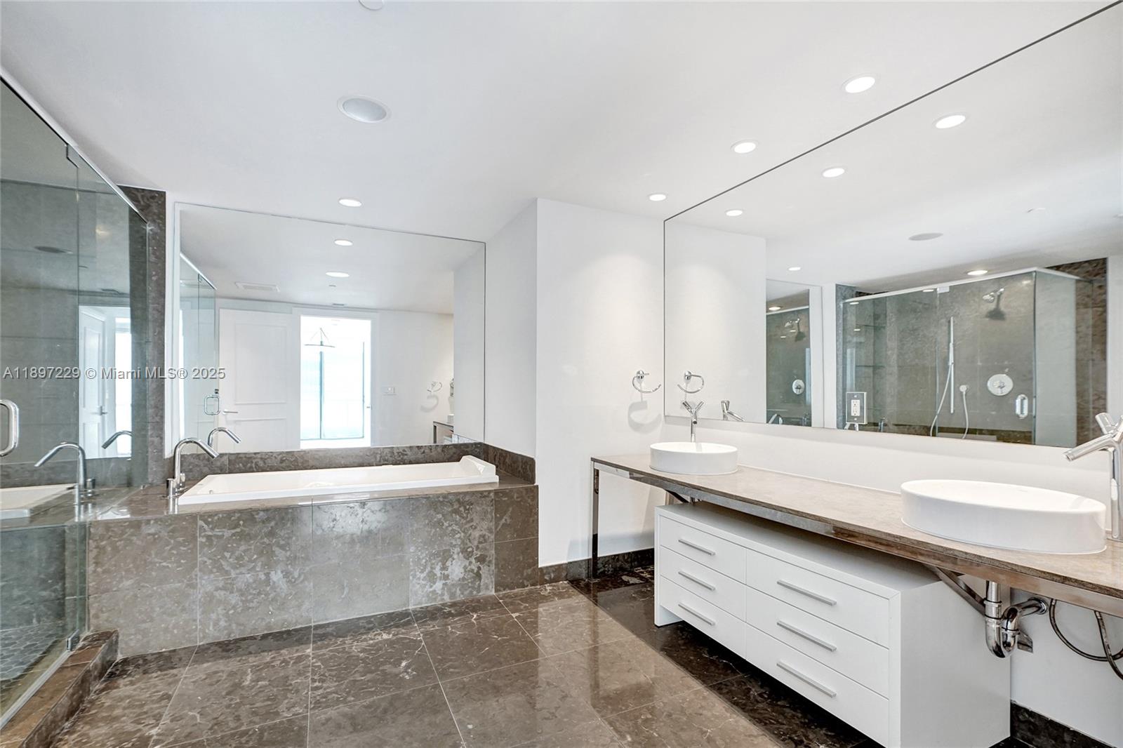 ICON BRICKELL NO TWO COND - Residential