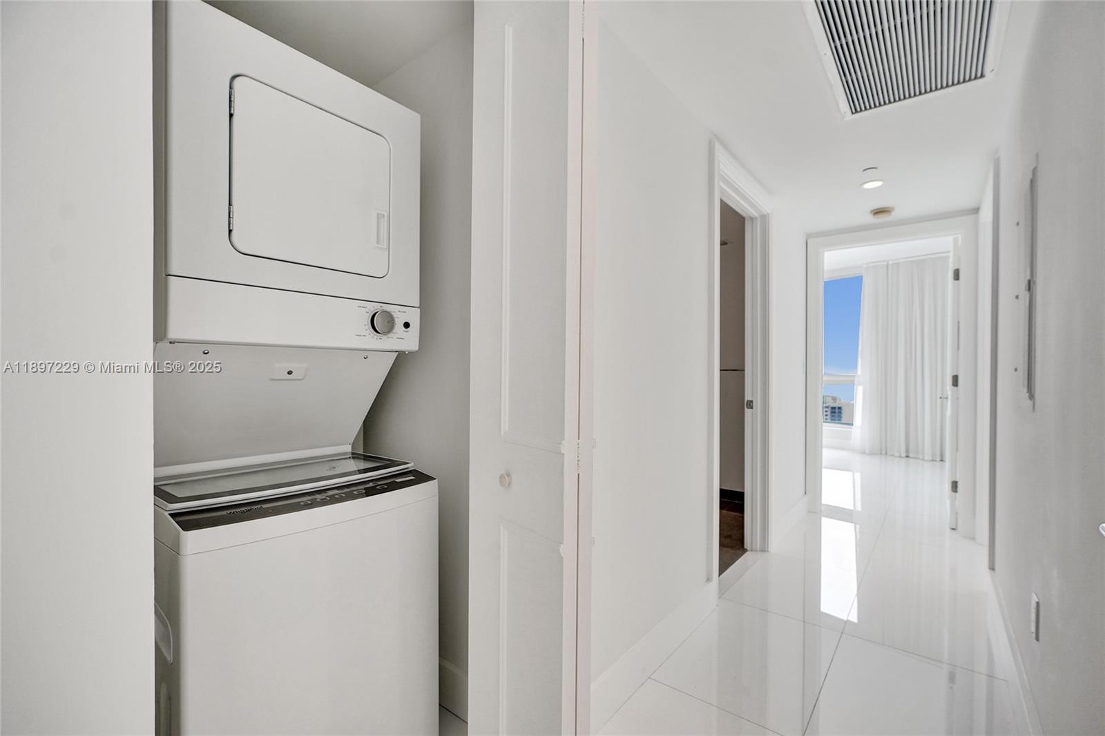 ICON BRICKELL NO TWO COND - Residential