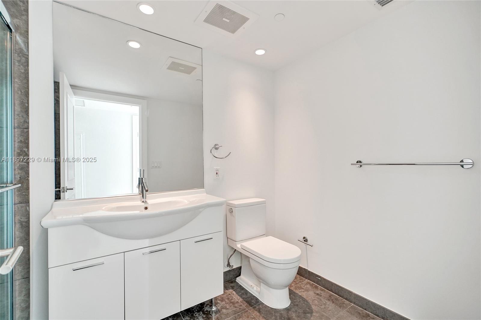 ICON BRICKELL NO TWO COND - Residential