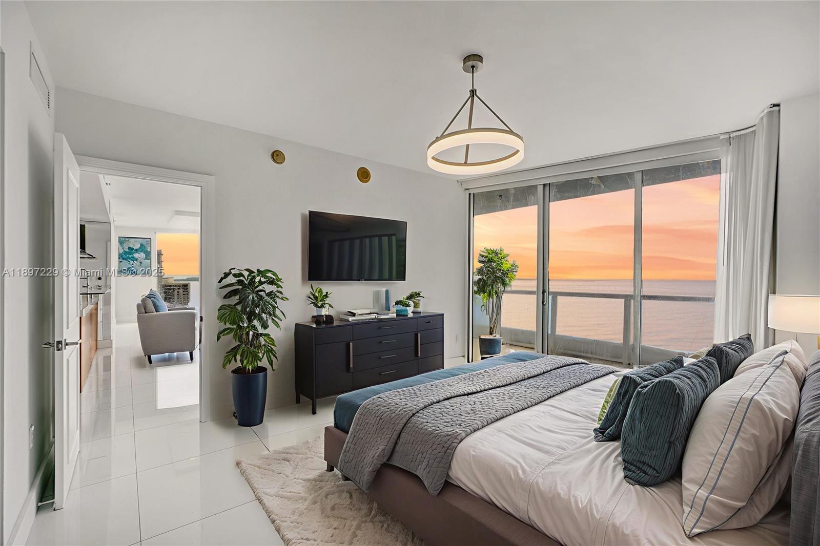 ICON BRICKELL NO TWO COND - Residential