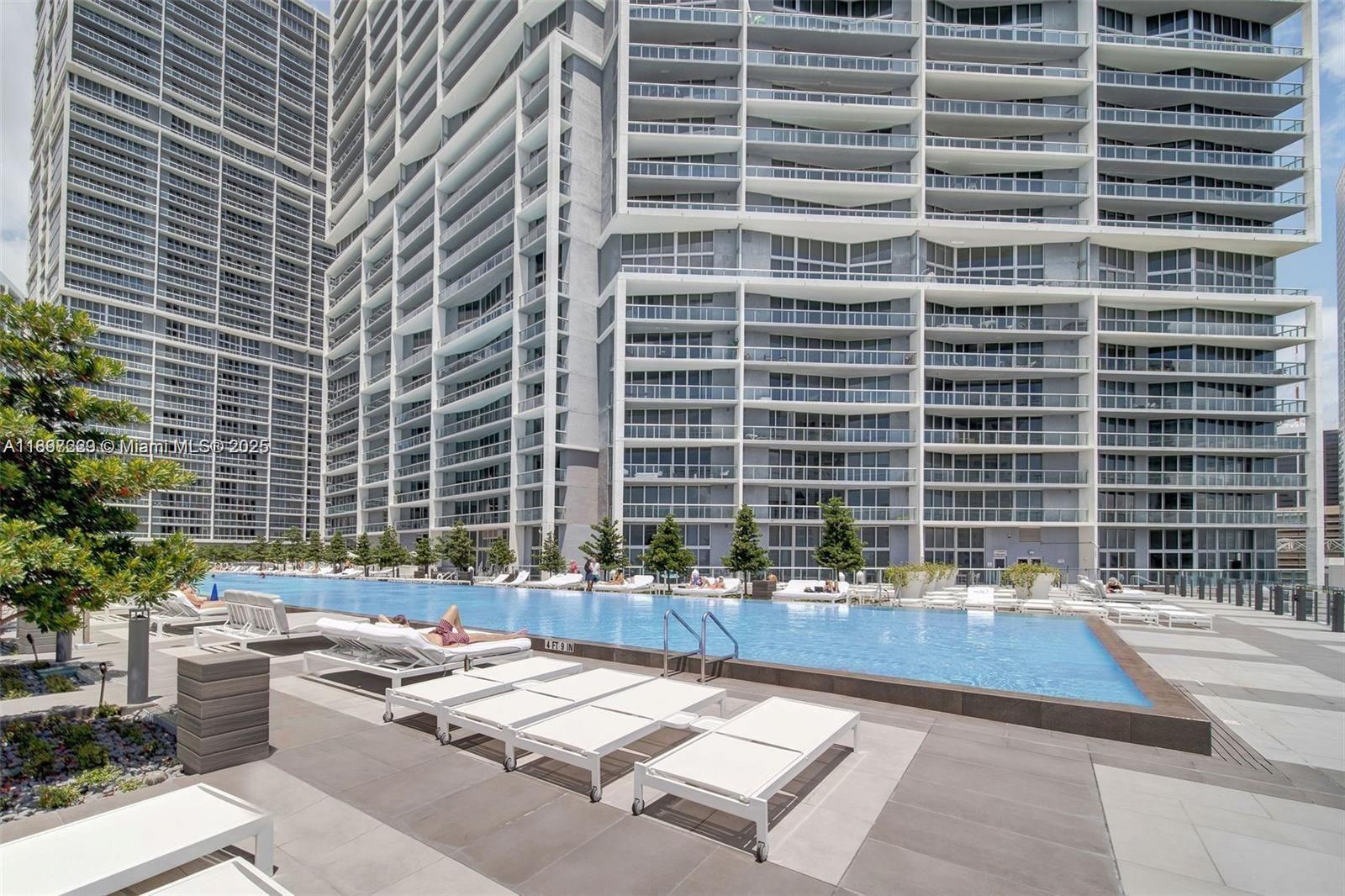 ICON BRICKELL NO TWO COND - Residential