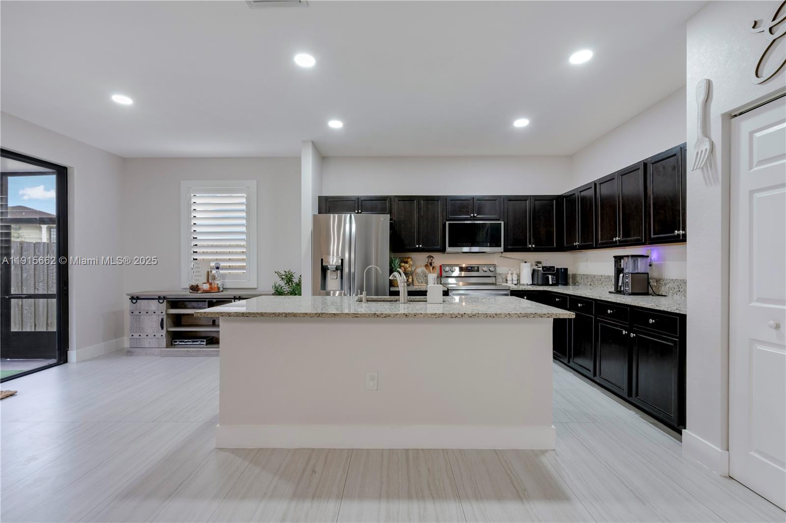 BAYWINDS OF ABACO - Residential