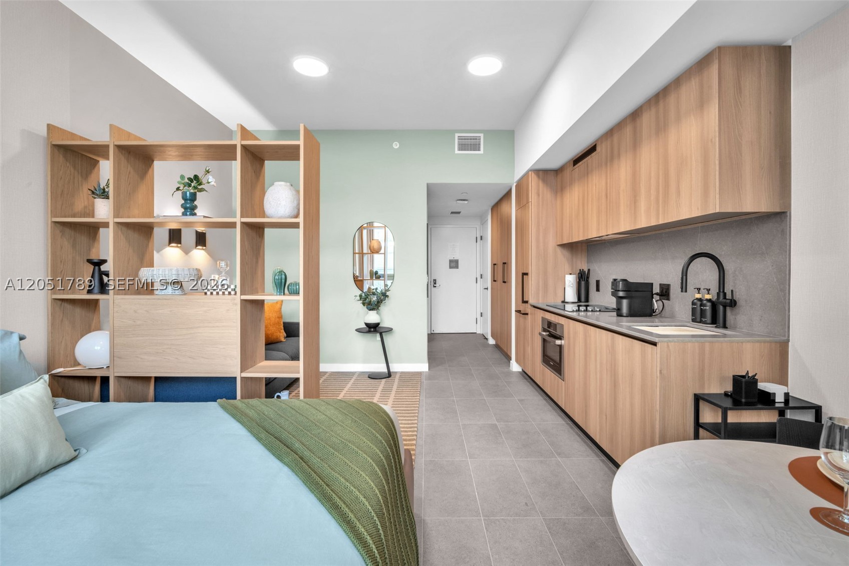 121 NE 5th St 304