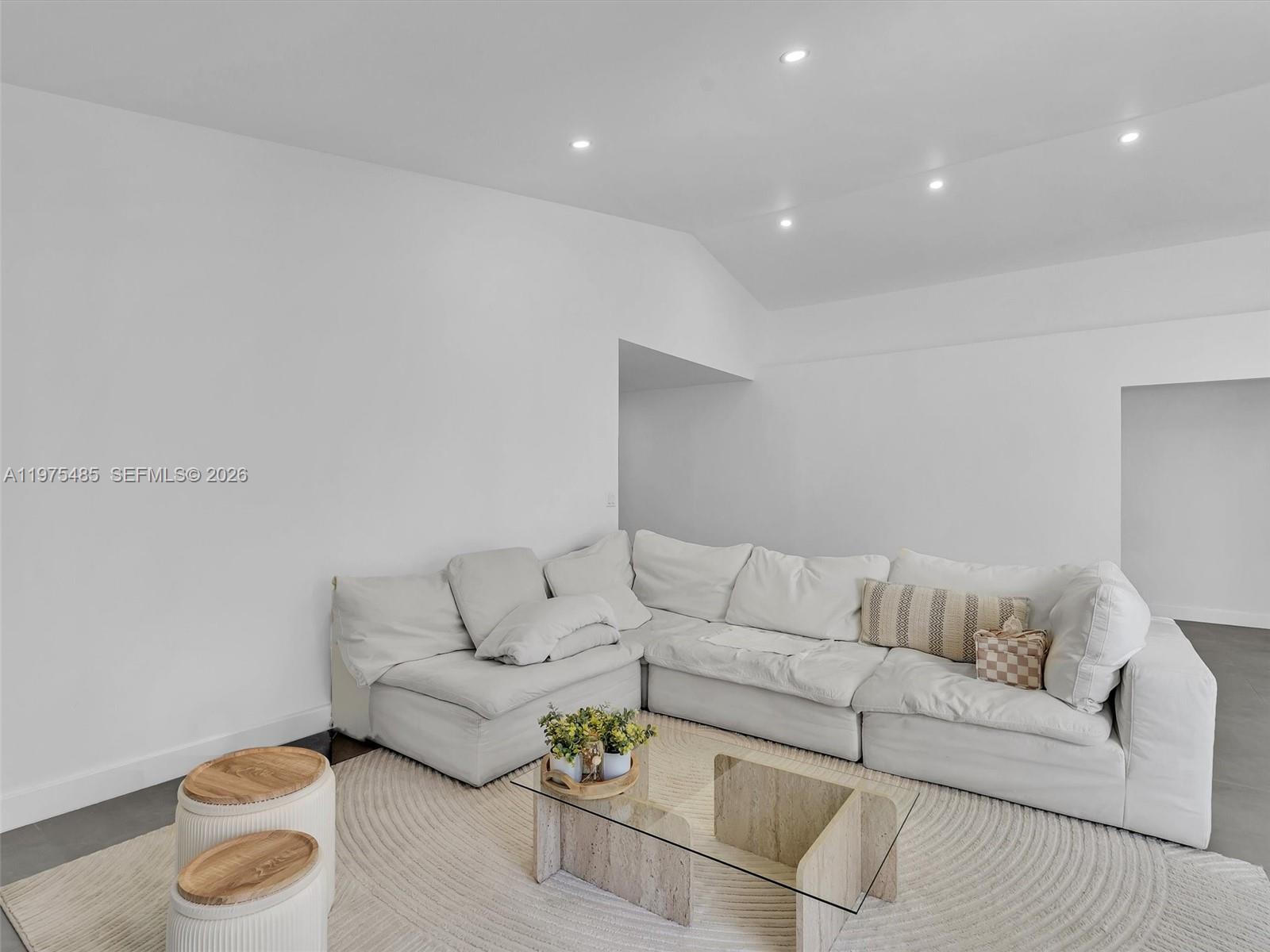 BANYAN OAKRIDGE PLAT - Residential Lease