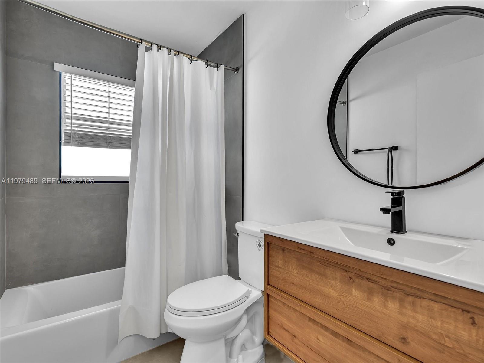 BANYAN OAKRIDGE PLAT - Residential Lease