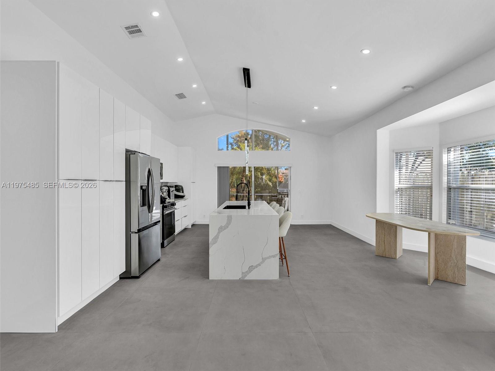 BANYAN OAKRIDGE PLAT - Residential Lease