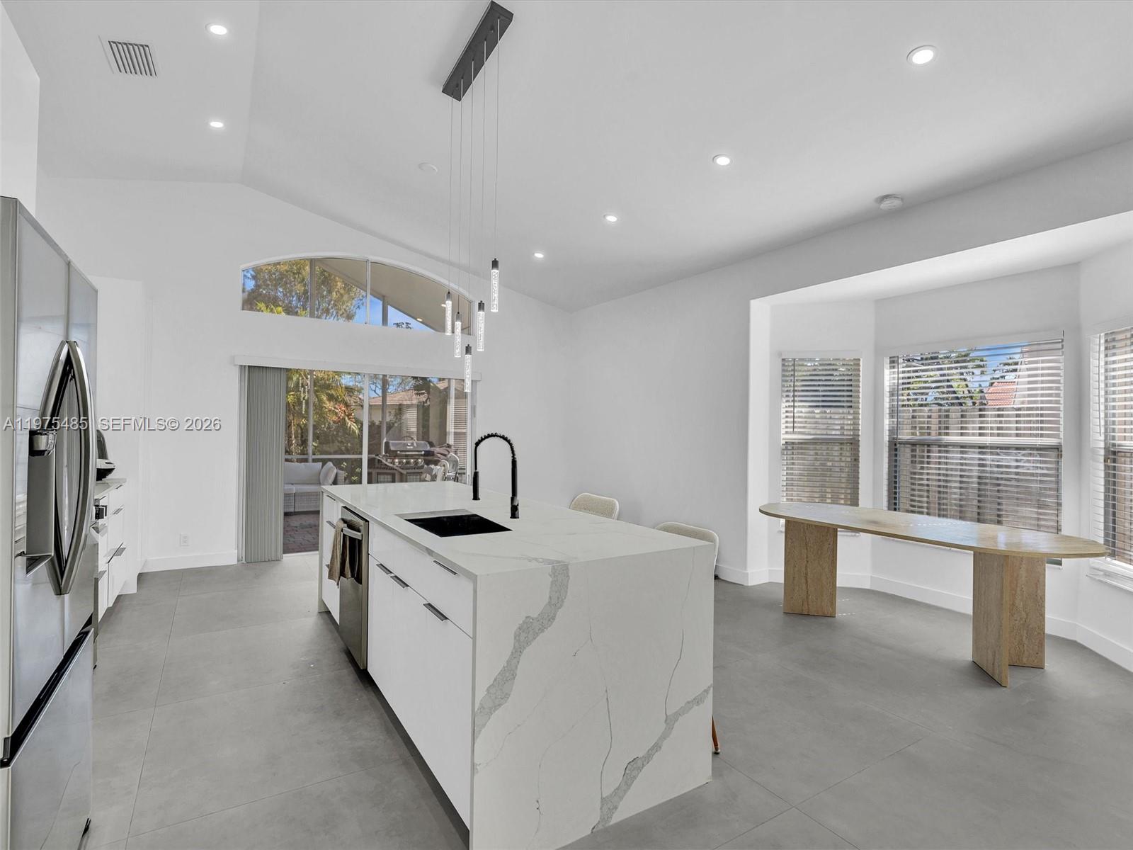 BANYAN OAKRIDGE PLAT - Residential Lease