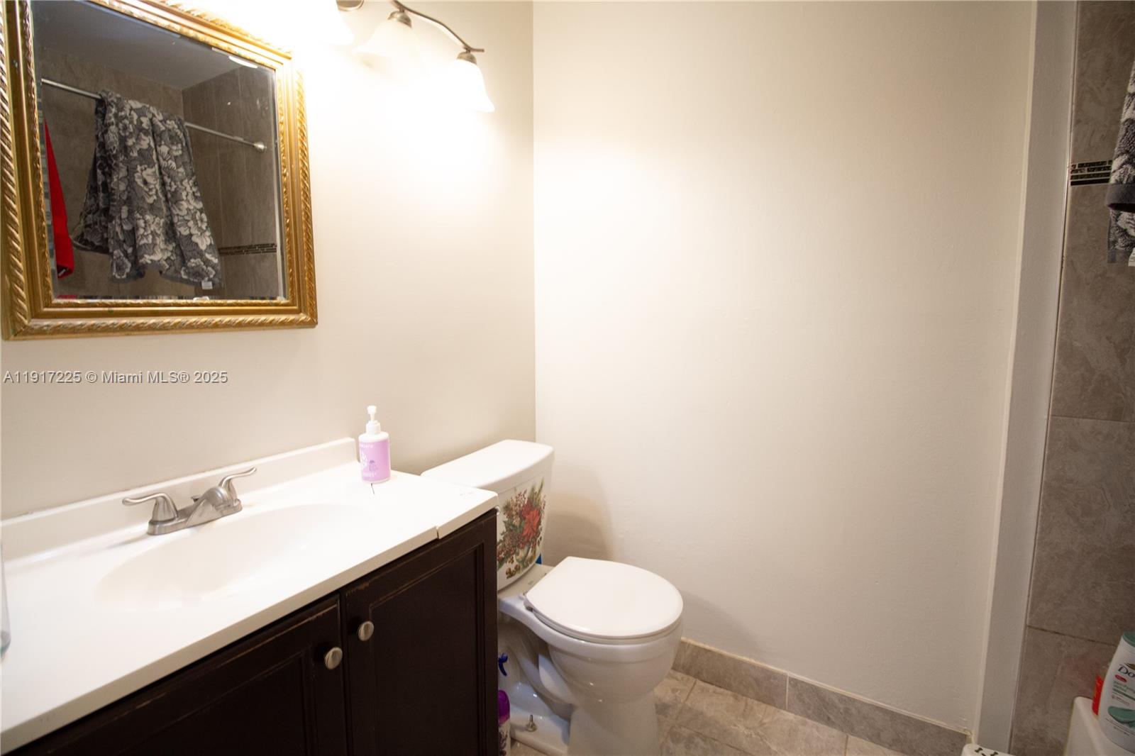 NORTH LAUDERDALE ESTATES - Residential