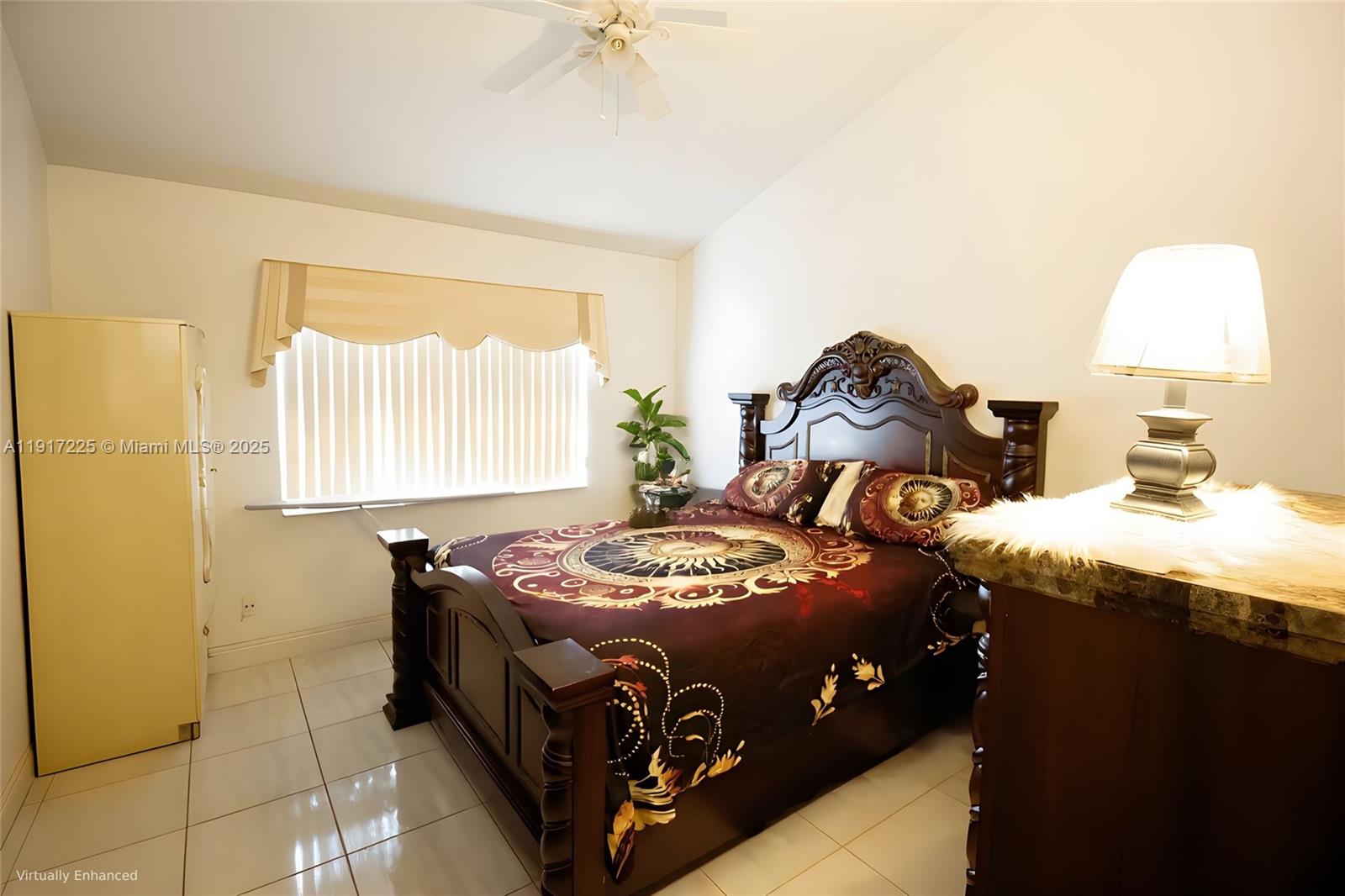 NORTH LAUDERDALE ESTATES - Residential