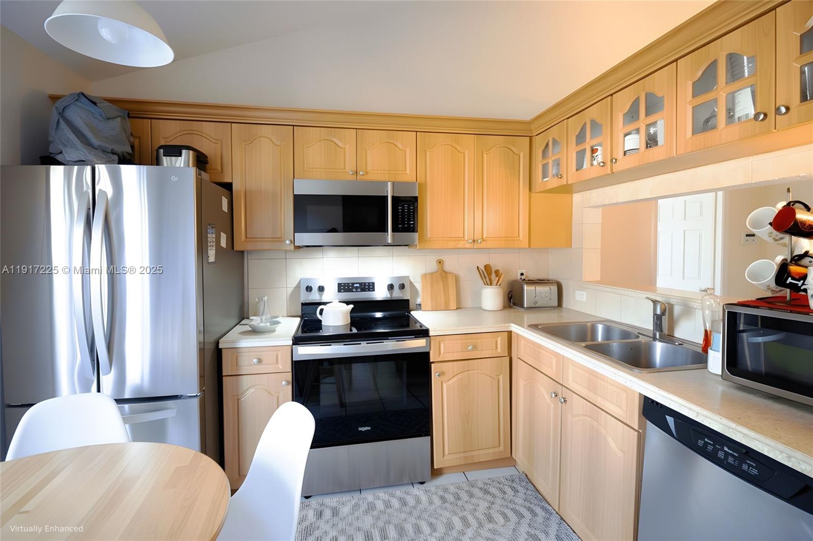 NORTH LAUDERDALE ESTATES - Residential