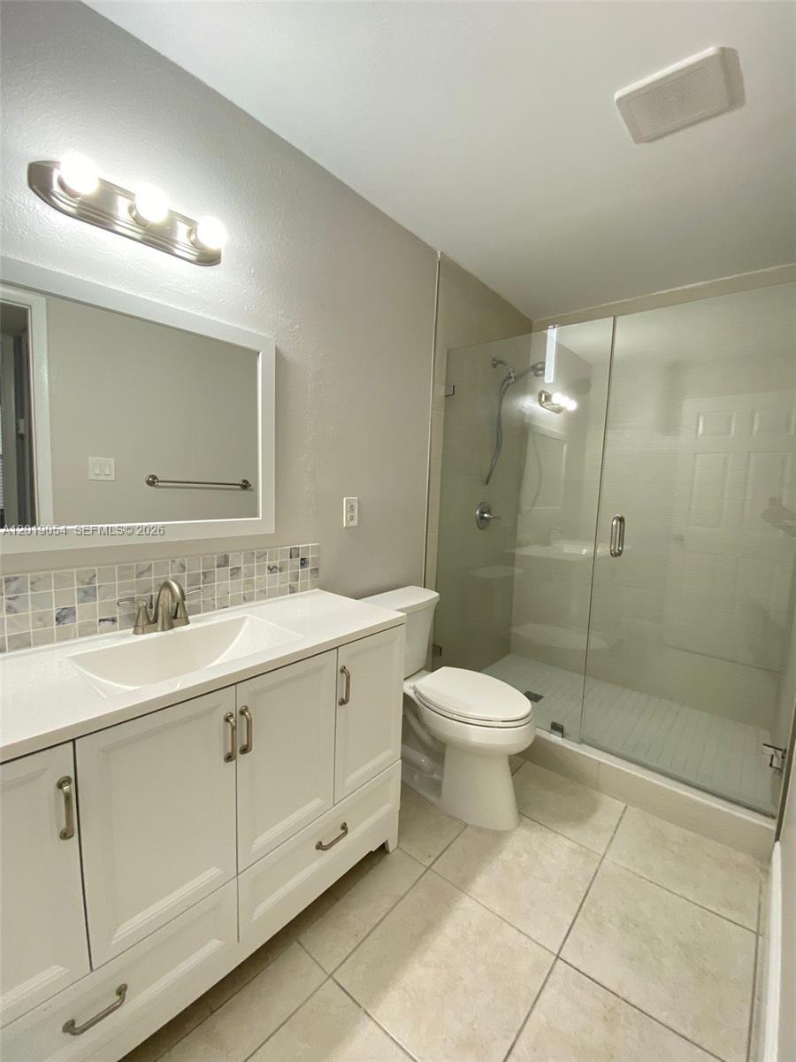 BISCAYNE BEACH CLUB CONDO - Residential Lease