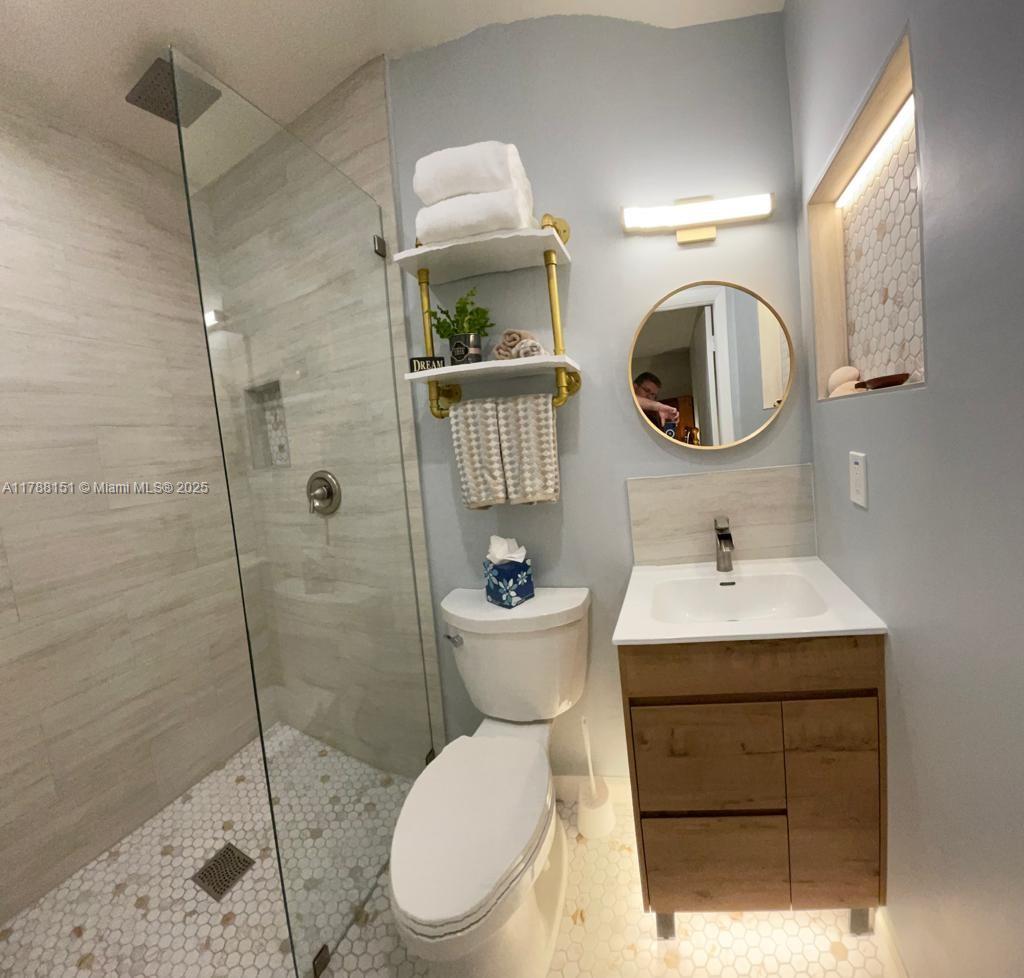 MAYFAIR APT CO-OP - Residential Lease