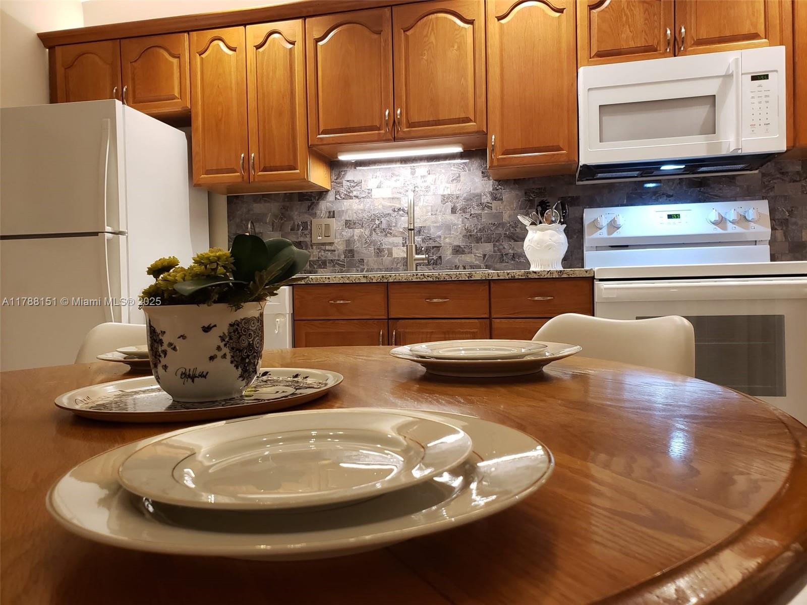 MAYFAIR APT CO-OP - Residential Lease