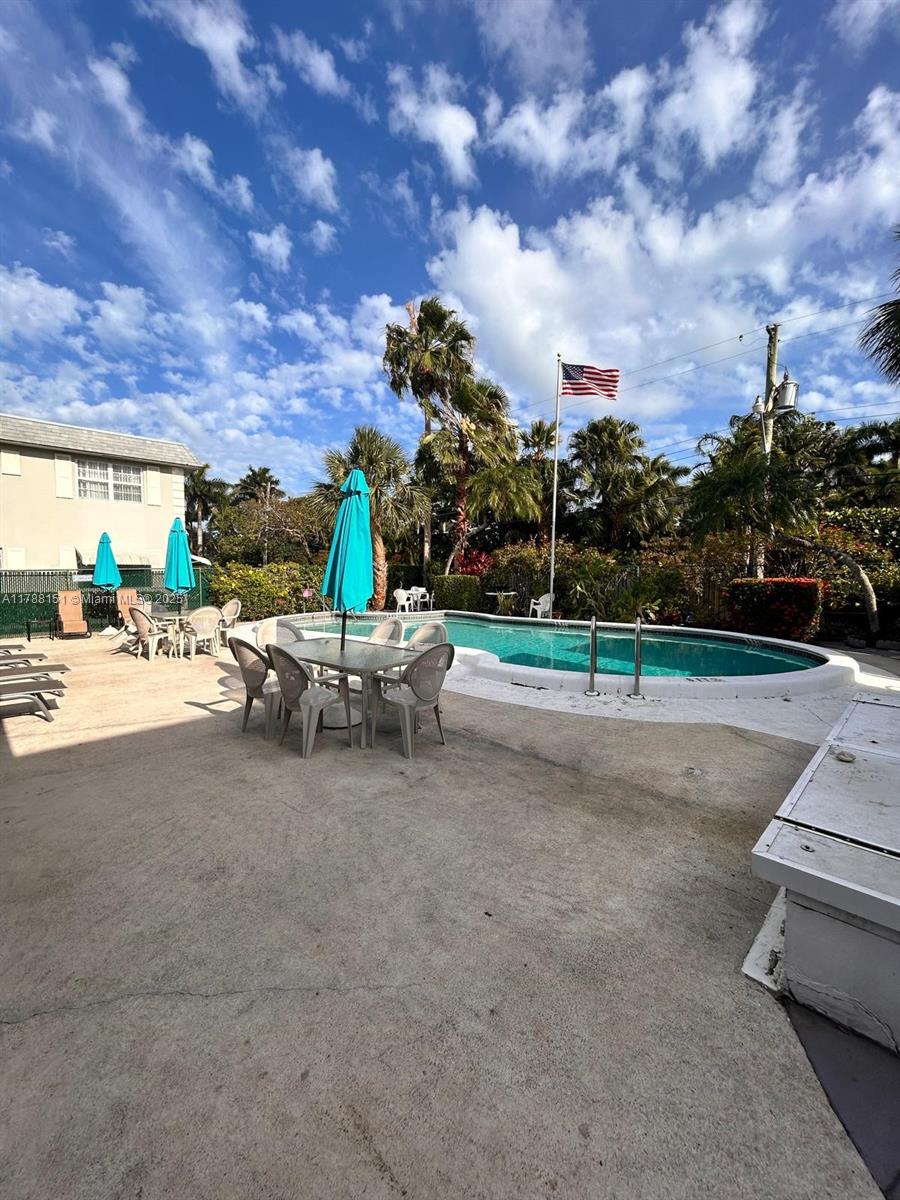MAYFAIR APT CO-OP - Residential Lease