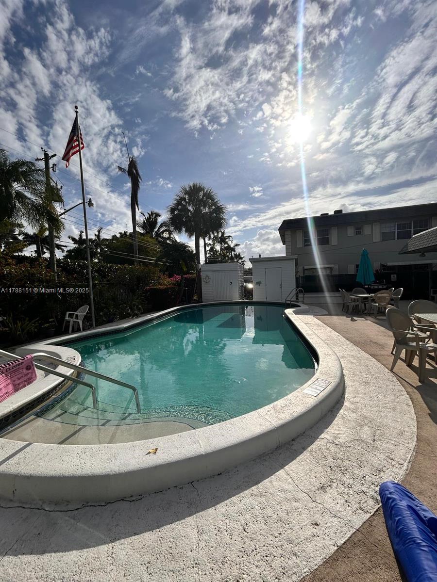 MAYFAIR APT CO-OP - Residential Lease