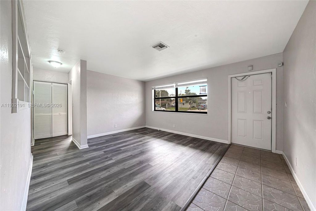 Photo of 4136 NW 13th Ave, Oakland Park, FL 33309 (MLS # A11932191)