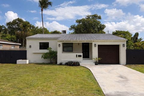 124 NW 89th St El Portal FL 33150
