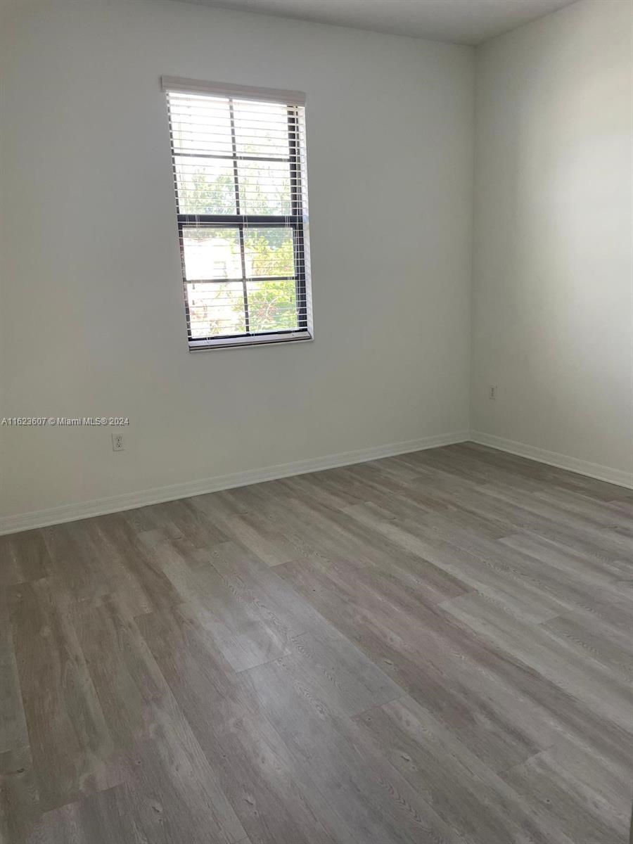 CHAMPION LAKES - Residential