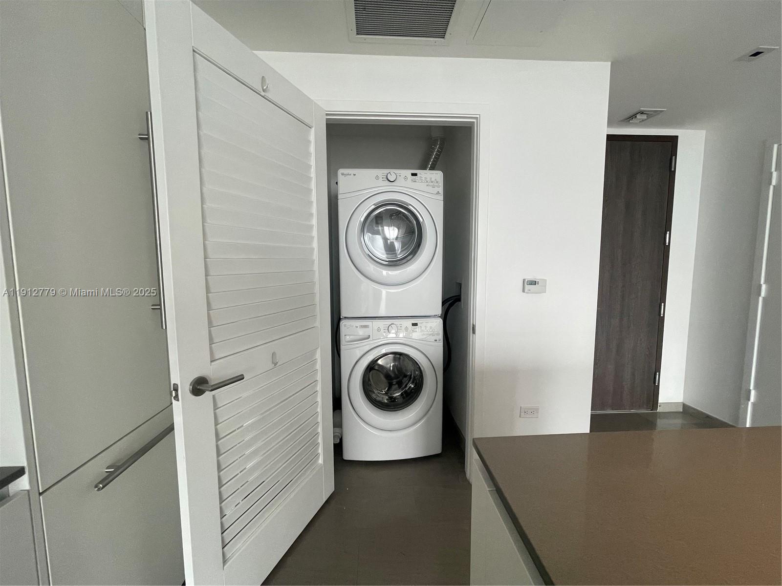 REACH CONDO - Residential