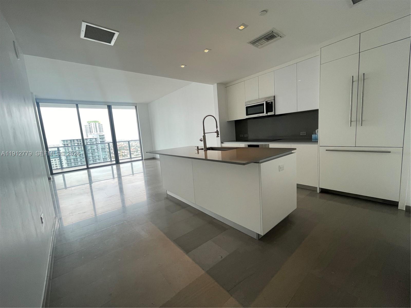 68 SE 6th St 3806