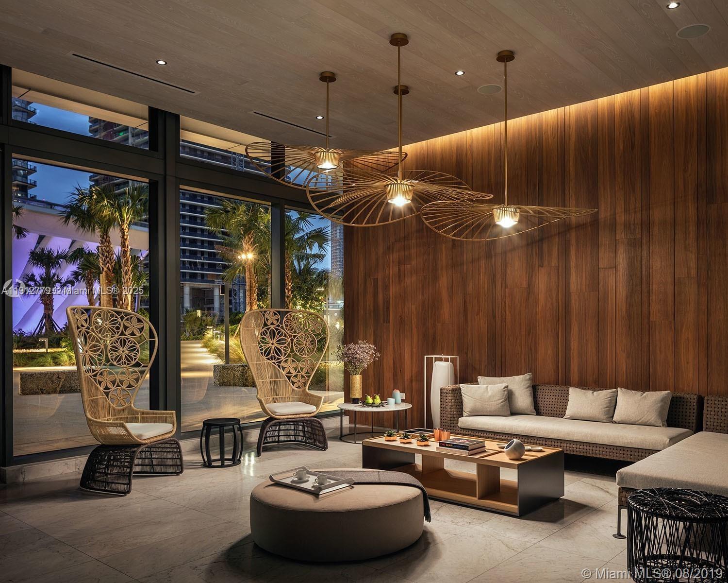 REACH CONDO - Residential