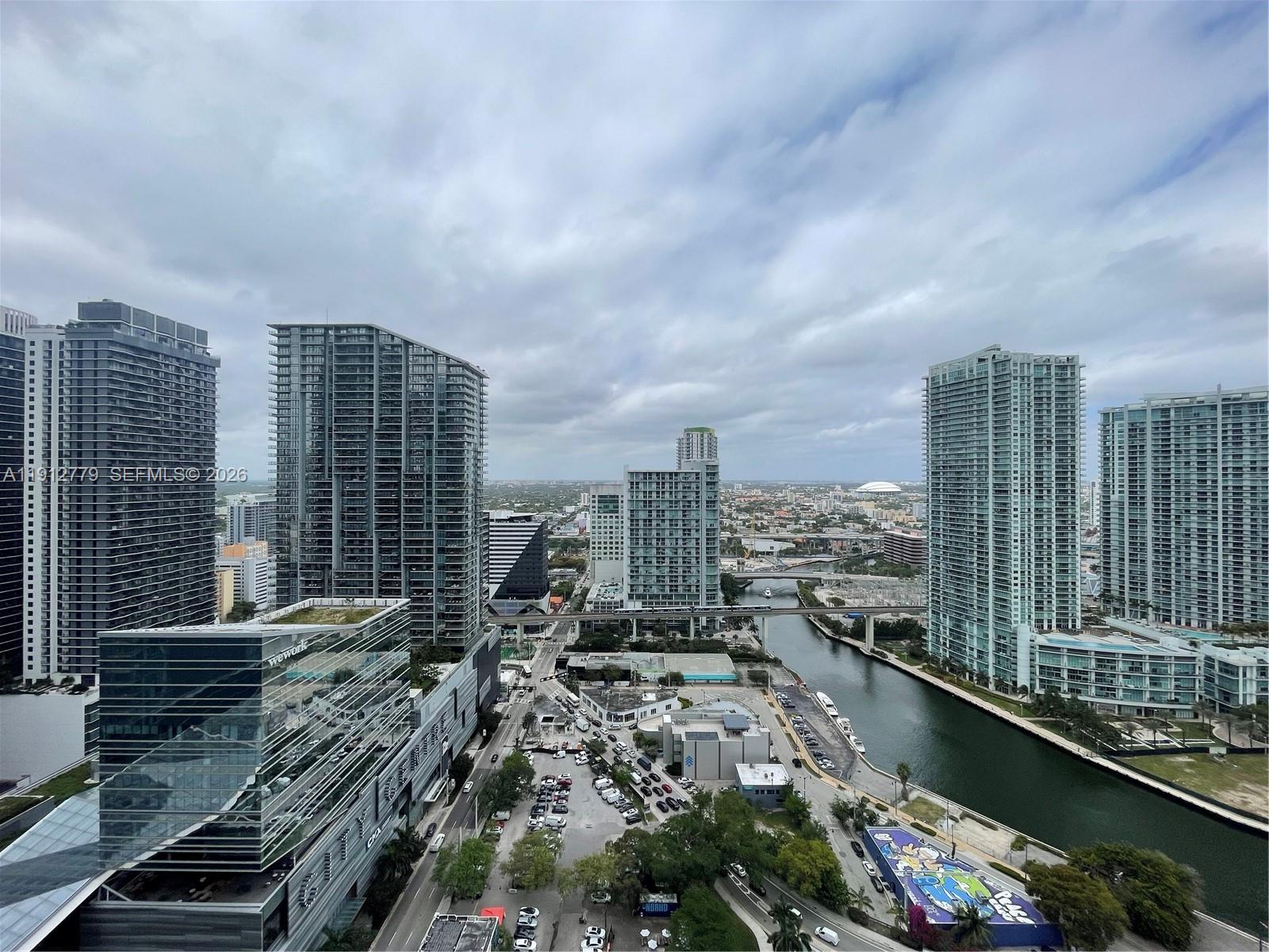 REACH CONDO - Residential