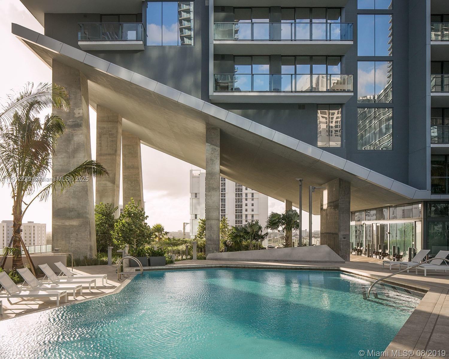 REACH CONDO - Residential