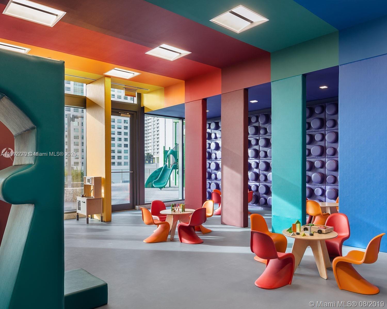 REACH CONDO - Residential