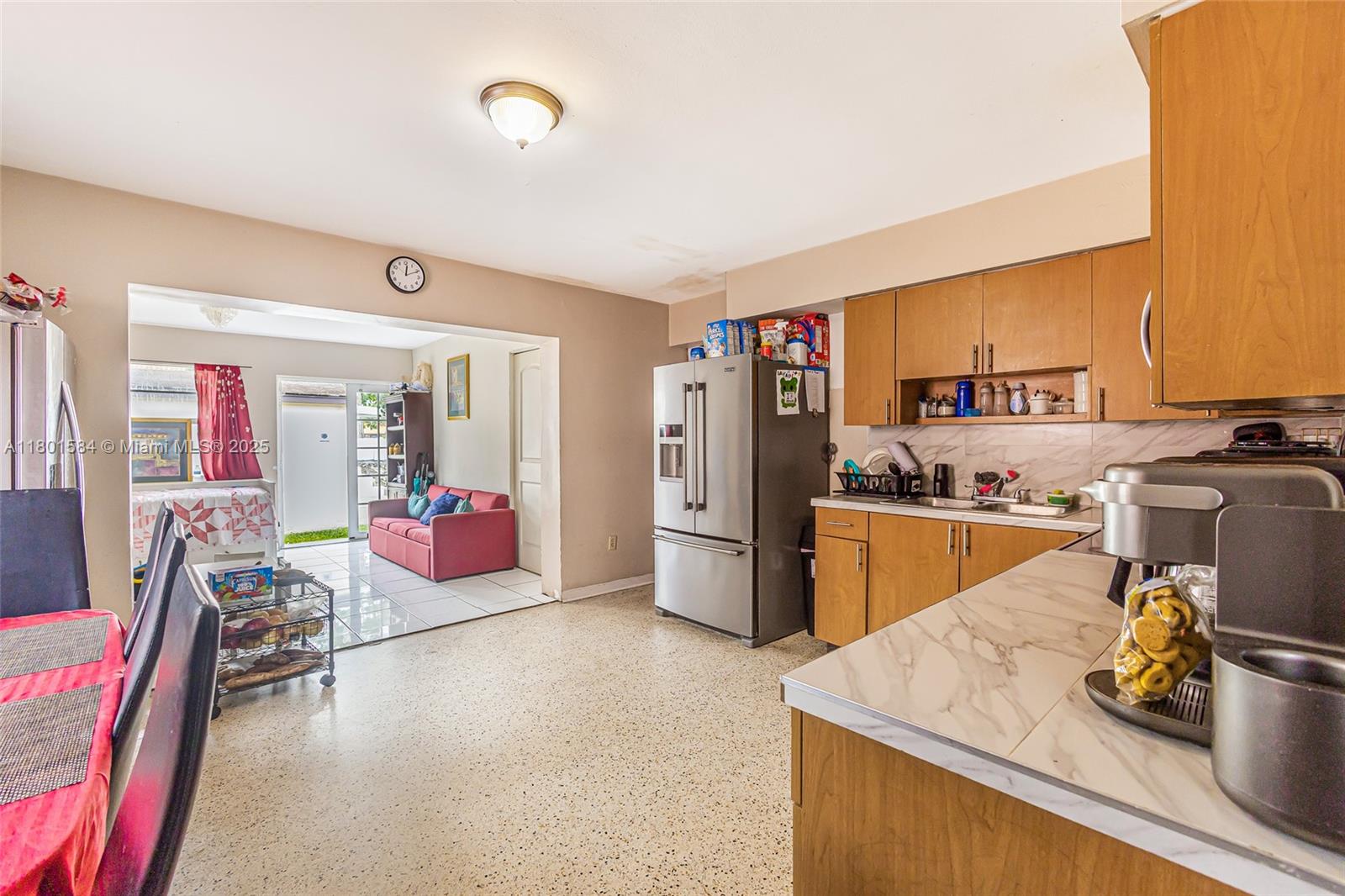 AMND MIAMI SUBURBAN ACRES - Residential Income