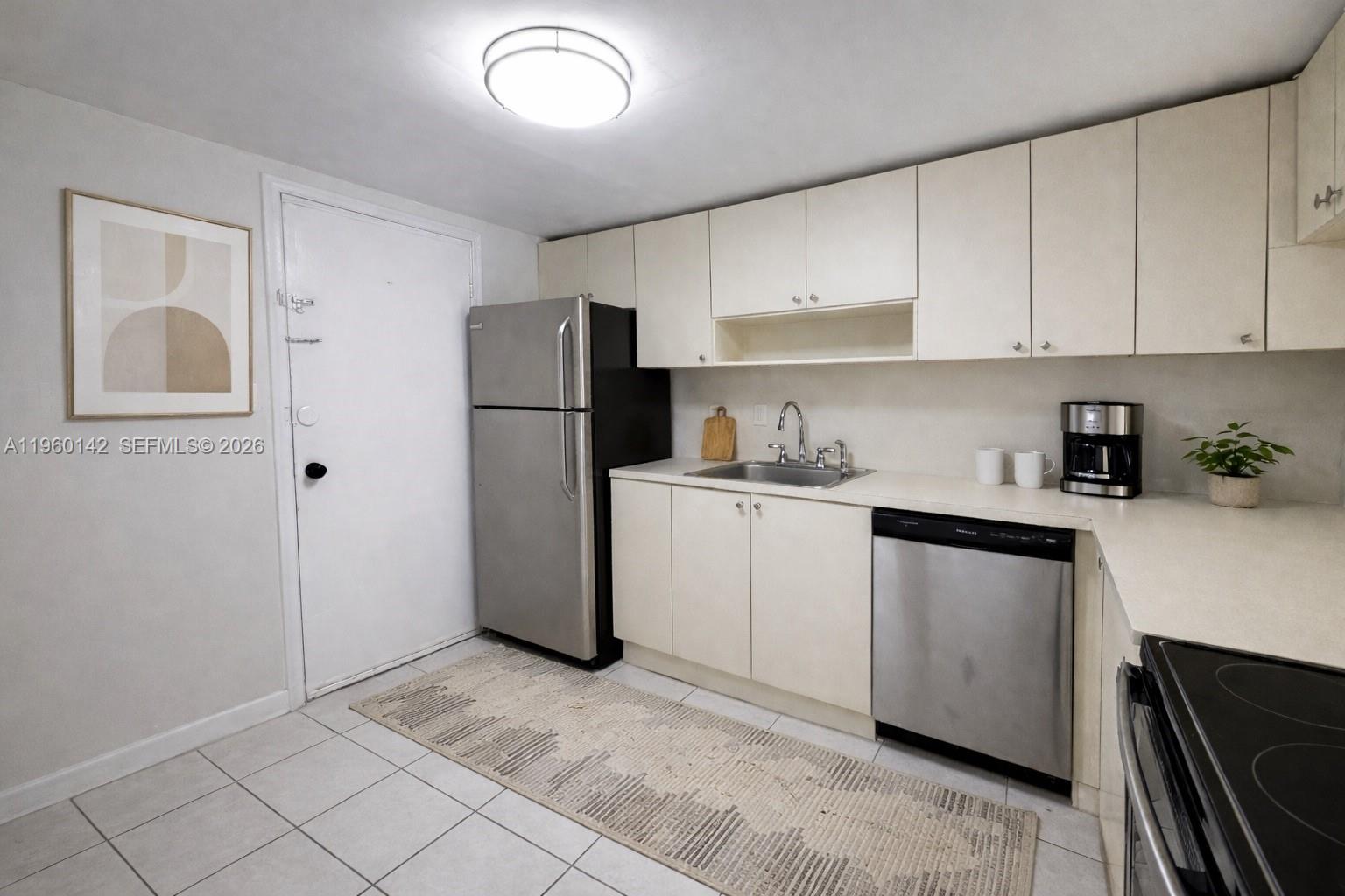 PUERTA DEL SOL CONDO - Residential Lease