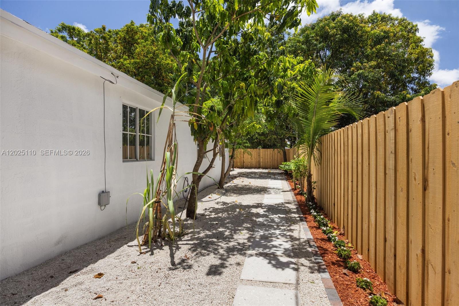 DIXIE HEIGHTS GARDEN - Residential