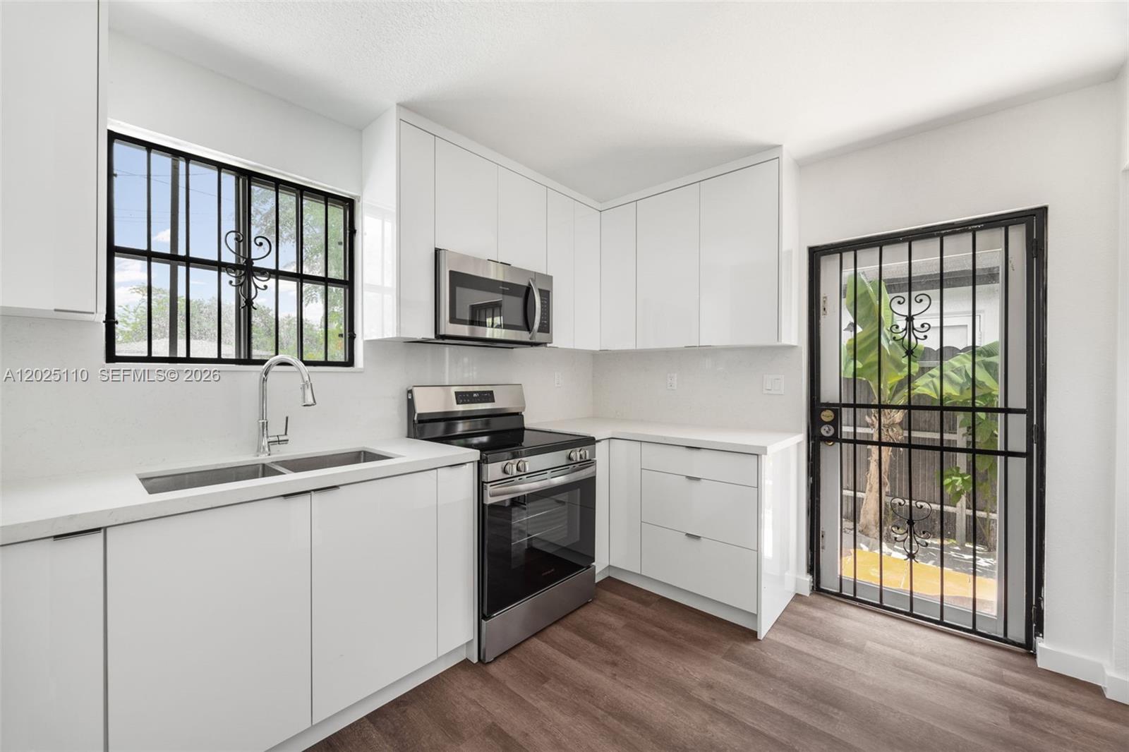 DIXIE HEIGHTS GARDEN - Residential
