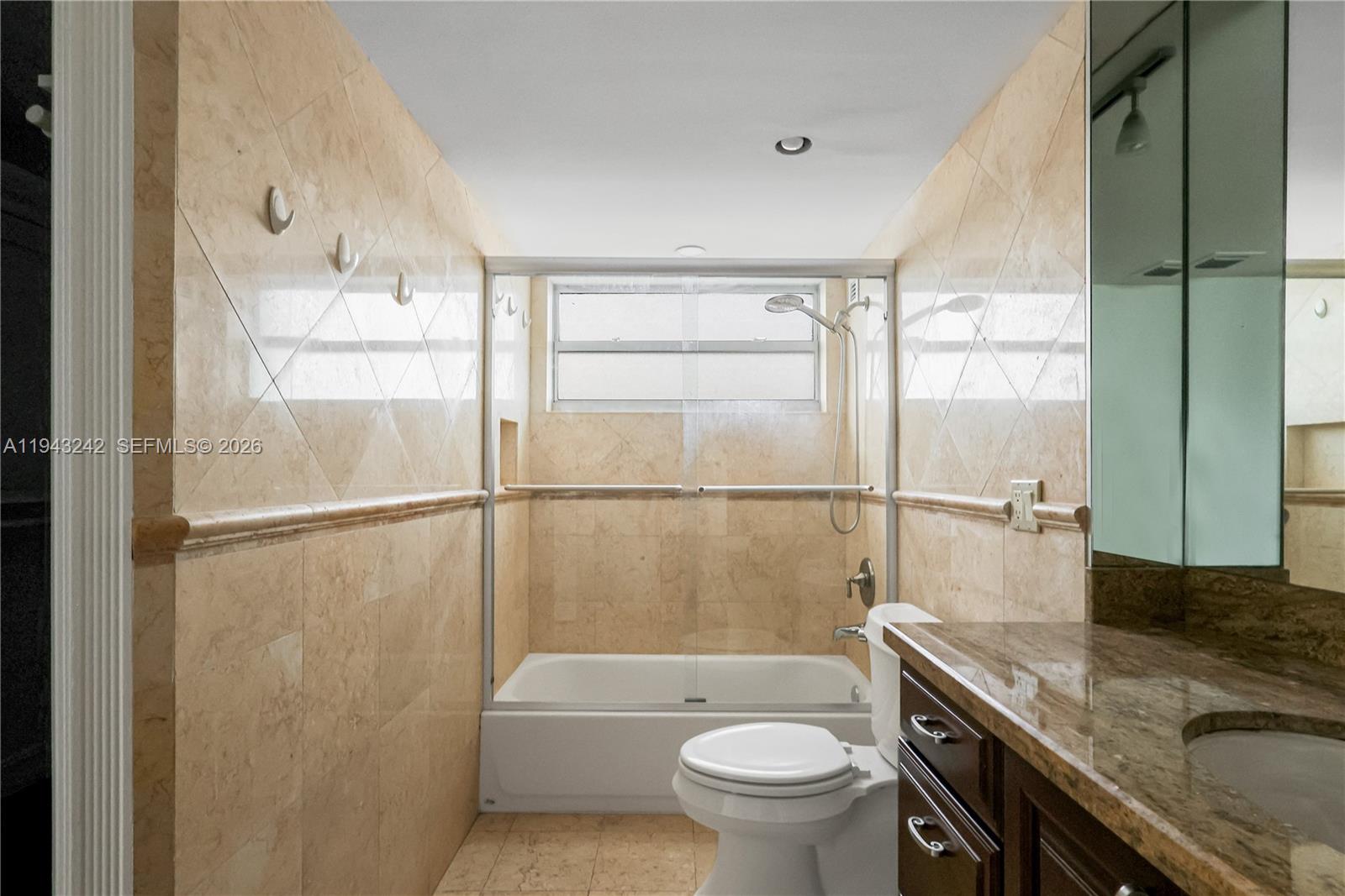 STRATFORD HOUSE CONDO - Residential