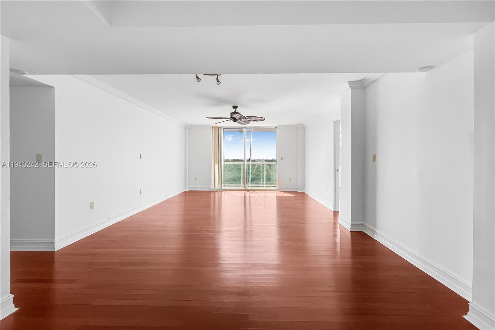 STRATFORD HOUSE CONDO - Residential